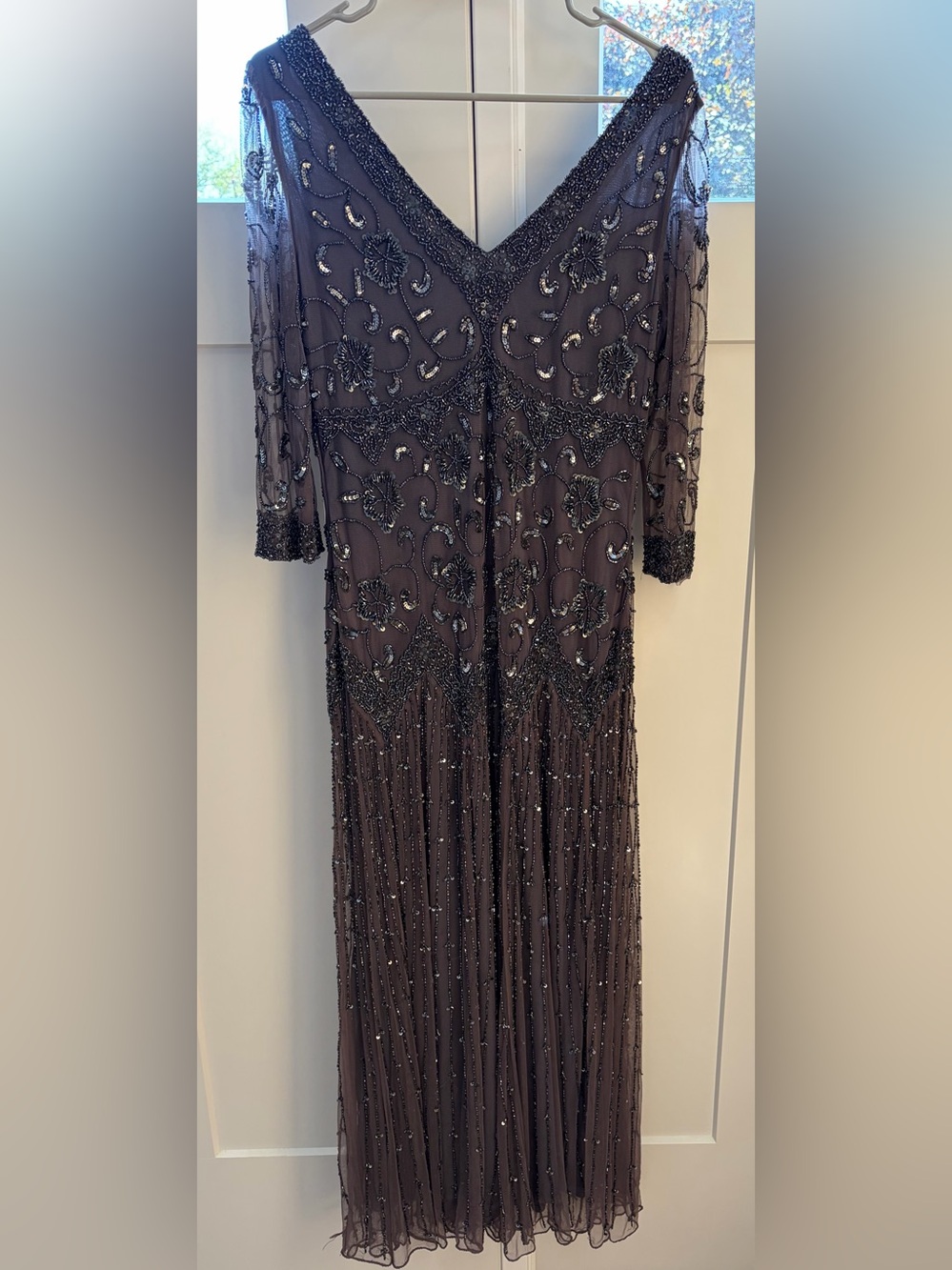 Pisarro Nights Gray Beaded V-Neck Evening Gown Formal size 16 - Picture 7 of 12